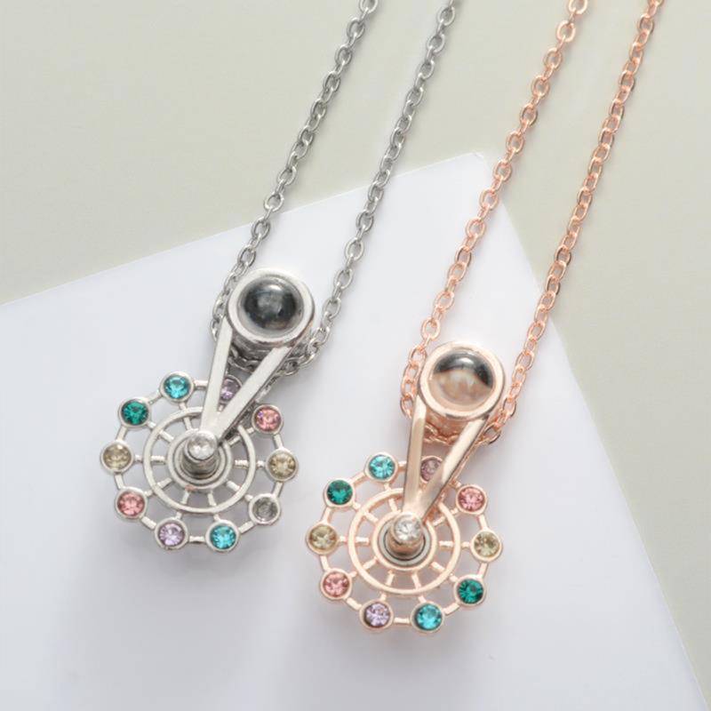 RUI RUI YU Женская мода Колесо обозрения Дизайн 100 языков Я люблю тебя Проекционное ожерелье Подвеска