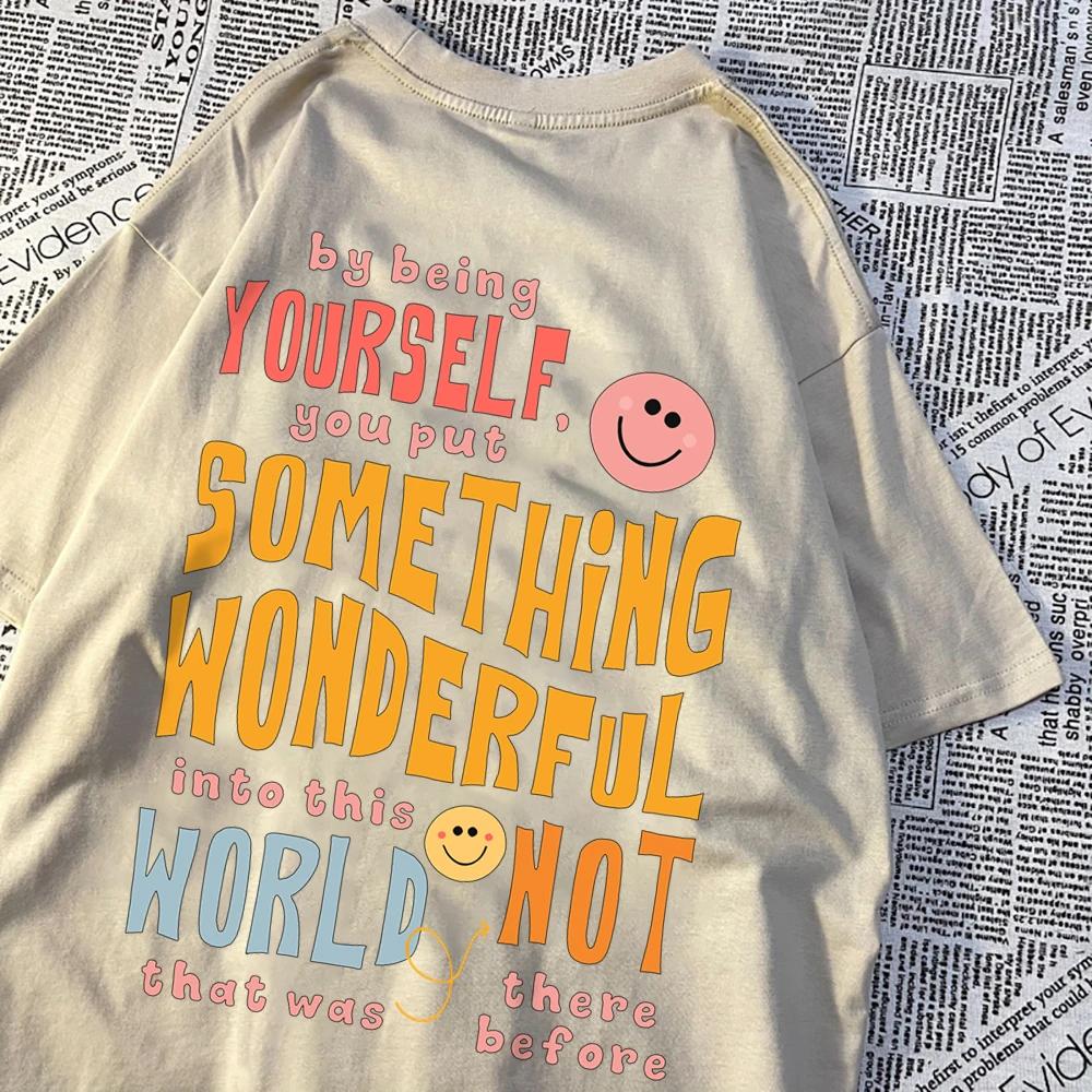 Будьте собой и привнесите красоту в мир Футболка с изображением счастливого лица для мужчин, хлопковая одежда, свободная повседневная футболка, свободные дышащие уличные футболки