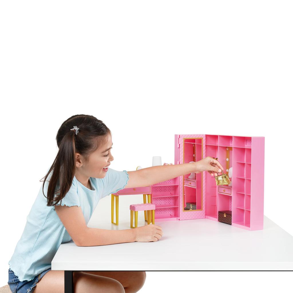 ZURU Mini Brand Мини Модный Шкаф-Мечта с Металлическими Мини Модными Сумками и Более 25 Зонами для Хранения - Отличный Подарок для Девочек, Любящих Моду