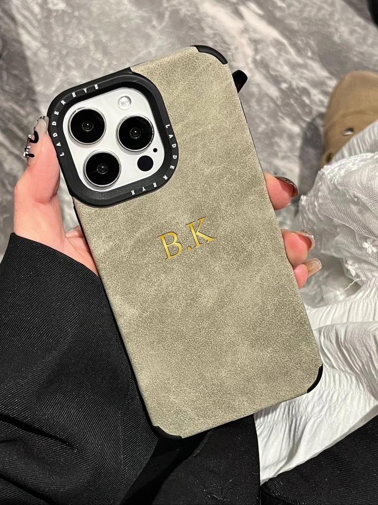 Чехол на телефон с инициалами и именем на заказ для iPhone 16 15 14 13 12 11 Pro Max Plus Искусственная овечья кожа 3D DIY Гравированный чехол