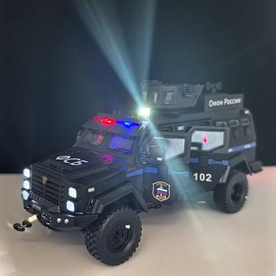 1/24 Игрушечная модель автомобиля Тигр-саблезуб Взрывозащищенный автомобиль Литье под давлением из сплава Автомобили Дверь Открывается Звук Свет Коллекционный Подарок