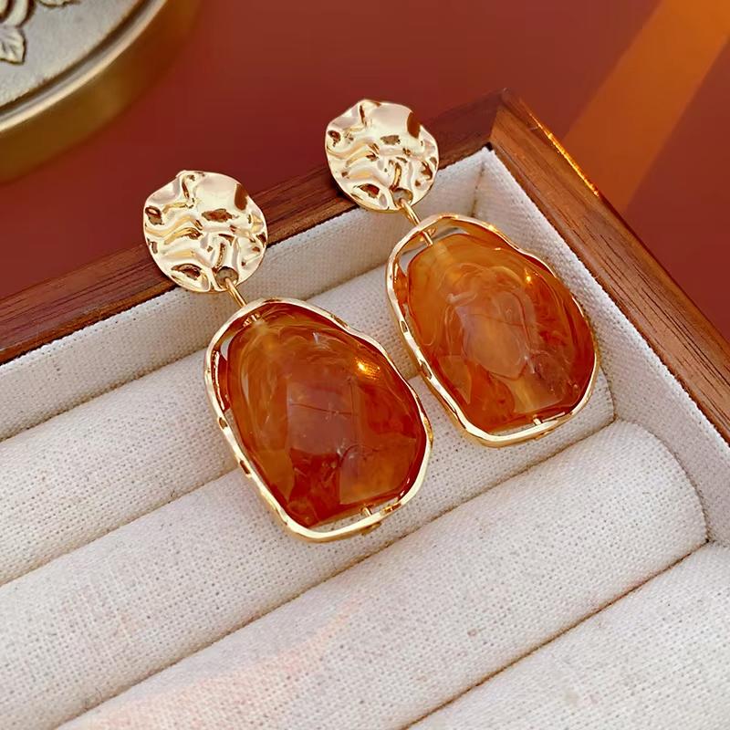 Vintage Brown Resin Droplet Pendant Earrings for Women Luxury Color Blocked Oval Long Earrings Commuting Versatile Jewelry