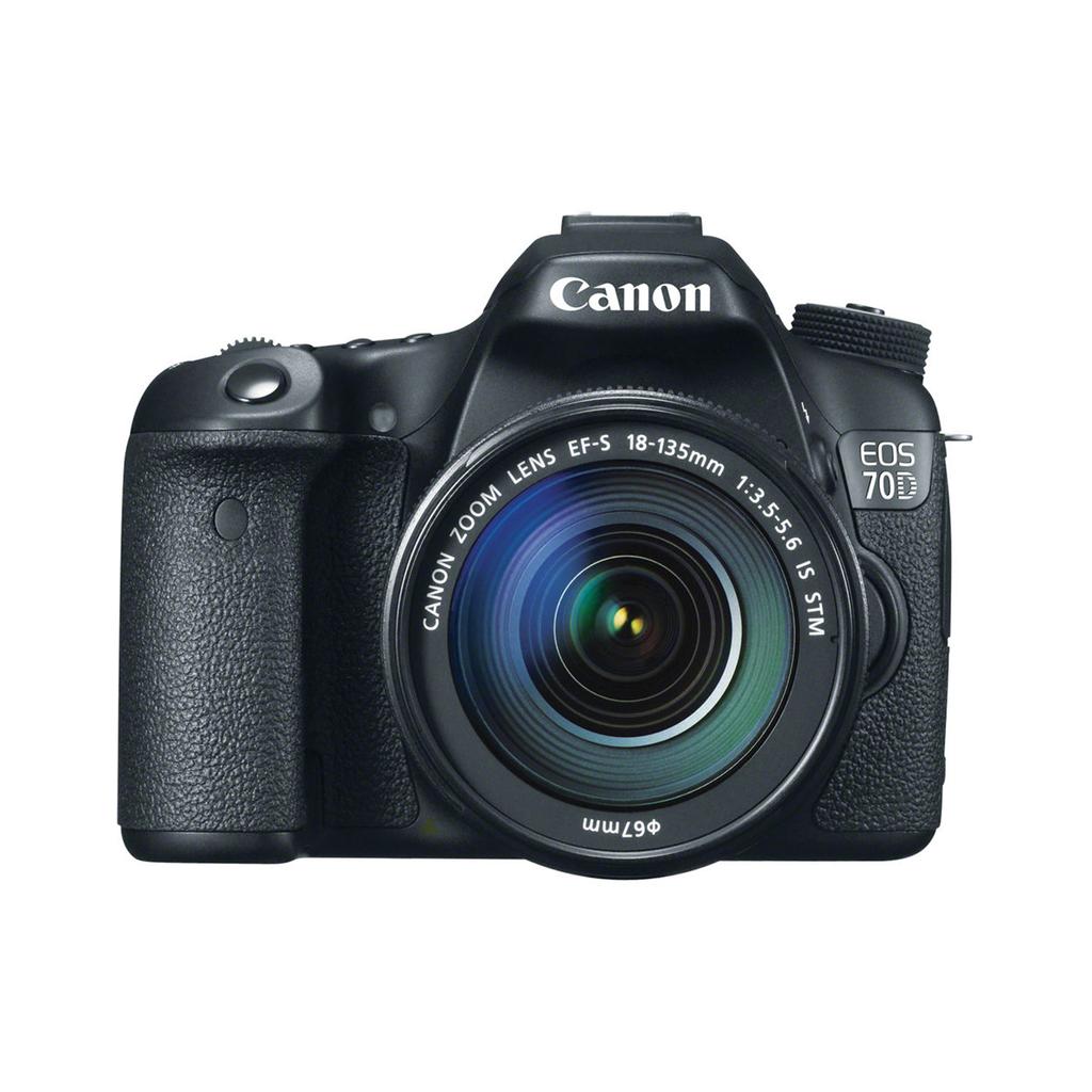 Canon Зеркальная камера EOS 70D + зум-объектив EF-S 18-135mm f/3.5-5.6 IS STM