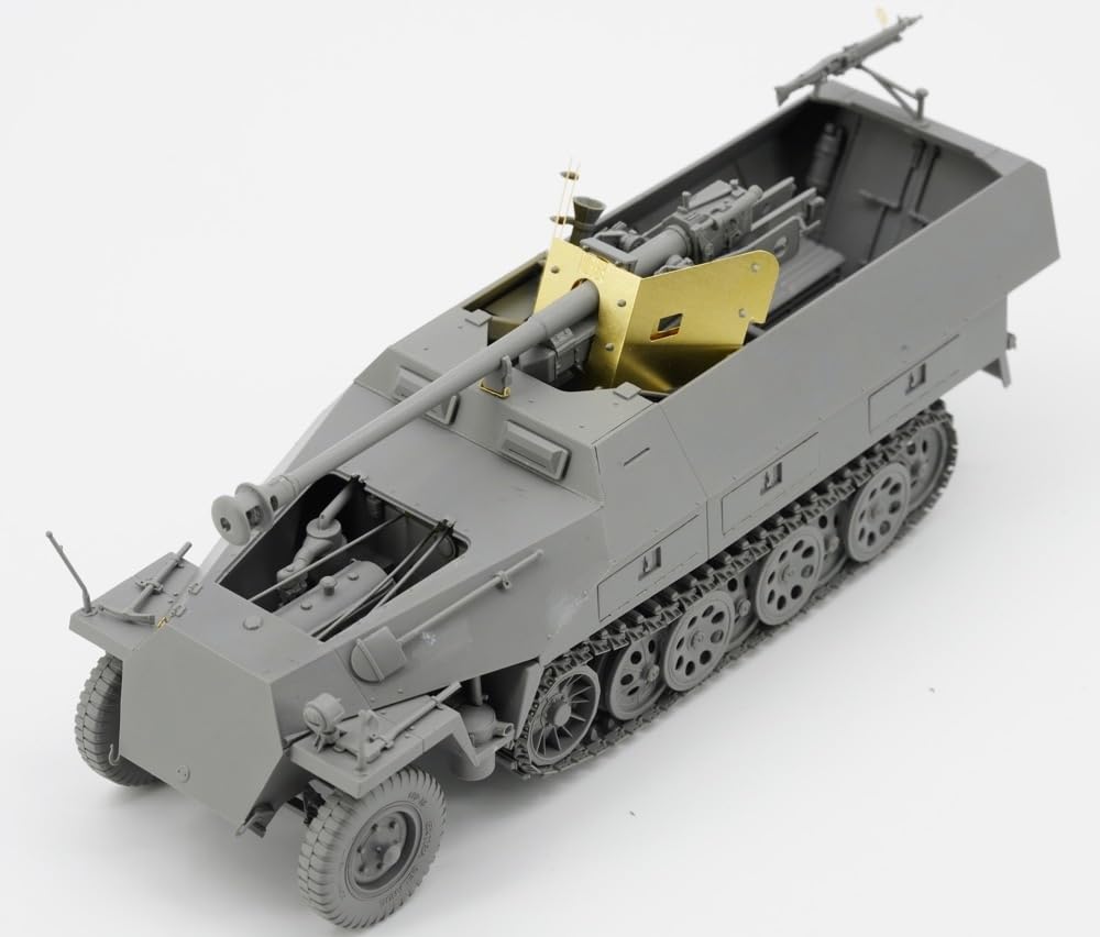 Border Models 1/35 Scale German Sd.Kfz 251/22 Ausf.D with 7.5cm Pak40 Anti-Tank Self-Propelled Gun Pakwagen Plastic Model Kit BT043 (Tank)