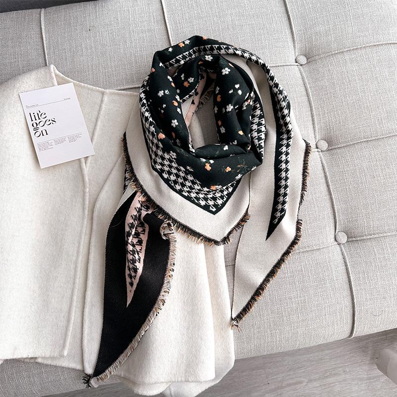 Autumn And Winter Triangle Scarf, Floral Houndstooth, Small Fresh Print, Double-Sided Scarf, Shawl Outside The Woman