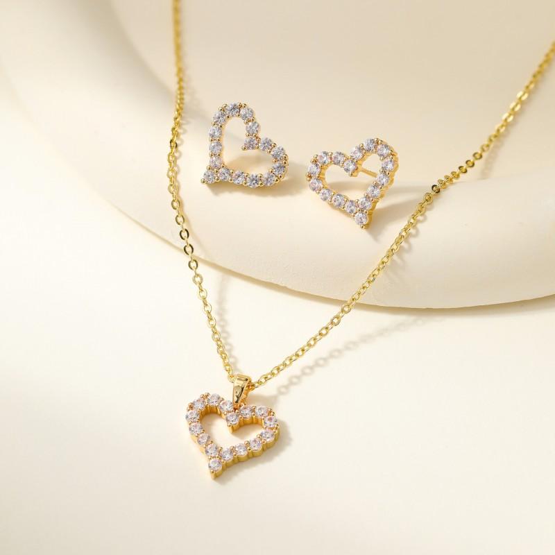 Womens Elegant Butterfly Four-Leaf Clover Rhinestone Necklace Earring Set Gold/ Plated Lightweight Jewelry Daily