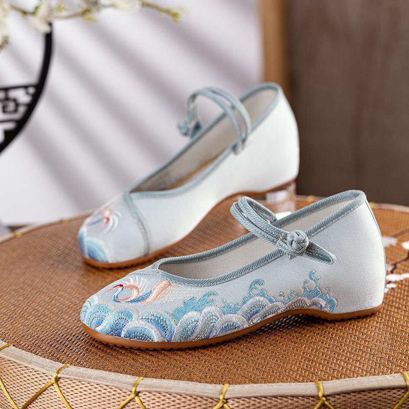 Женская обувь, древние ветровые туфли, обувь ханьфу, старая пекинская тканевая обувь, женская обувь с этнической ветровой вышивкой