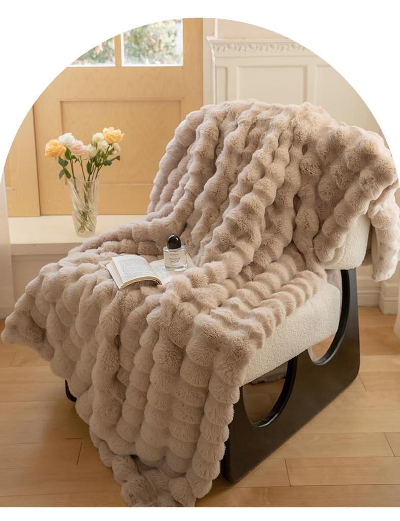 Утолщенное фланелевое зимнее одеяло: Шаль из кроличьего меха, кораллового флиса для офисного сна, кондиционирования воздуха и использования на диване