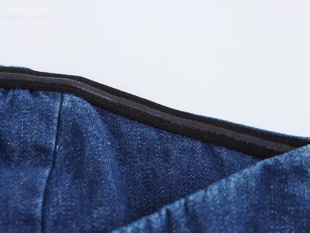 Весна 2025 Женское синее джинсовое платье без бретелей с открытыми плечами, длинное, с прямым вырезом и широким подолом