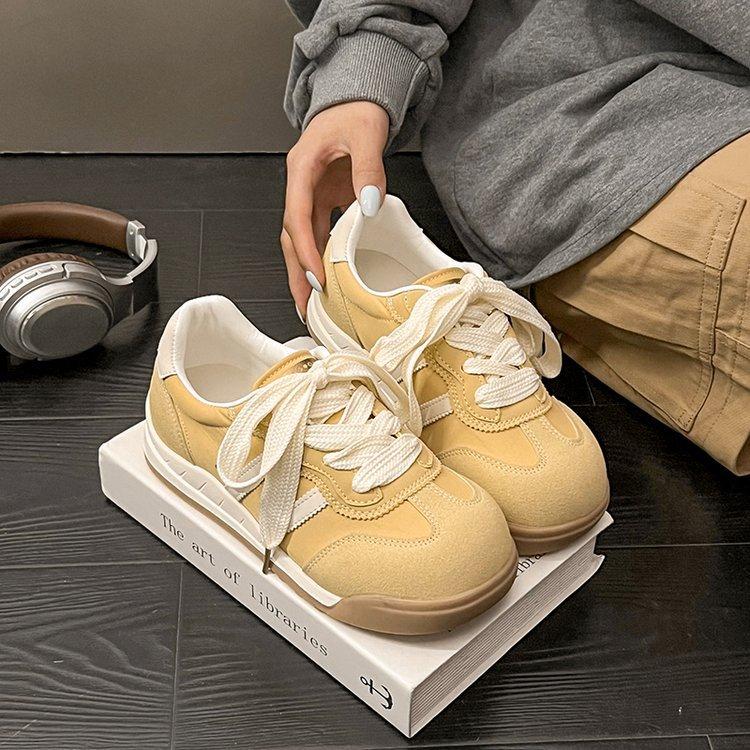 2025 Spring and Summer New Flat-bottomed German Training Shoes Soft Leather Casual Shoes Lace-up Breathable Thin-soled Capiballard Training Boa