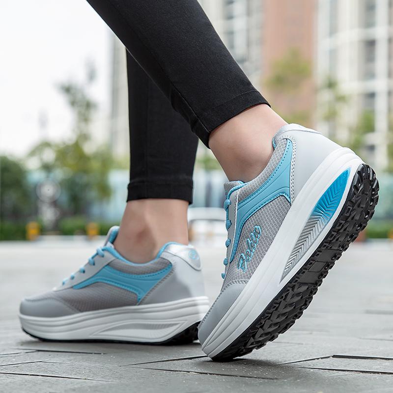 Женские спортивные кроссовки на платформе