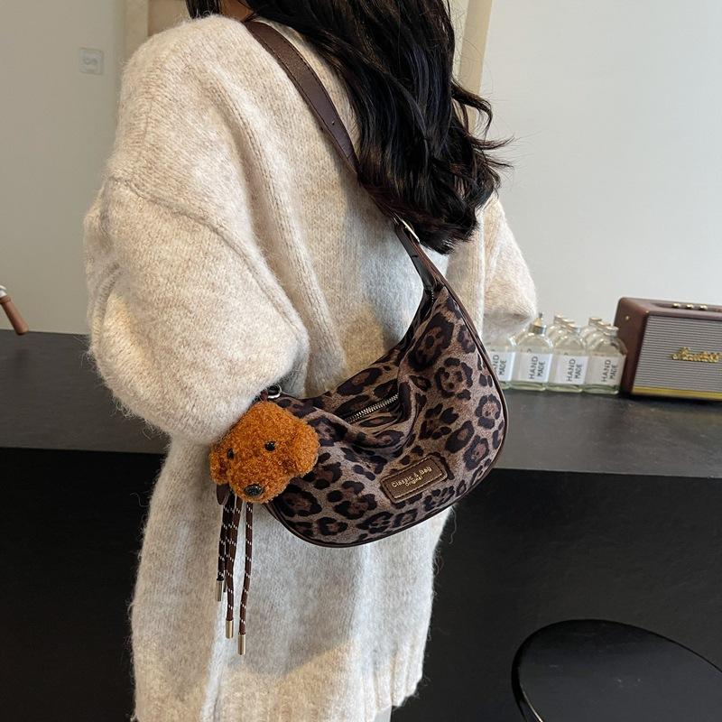 Модная сумка-пельмень с леопардовым принтом, женская новая трендовая универсальная сумка через плечо, высококачественная сумка-мессенджер для通勤