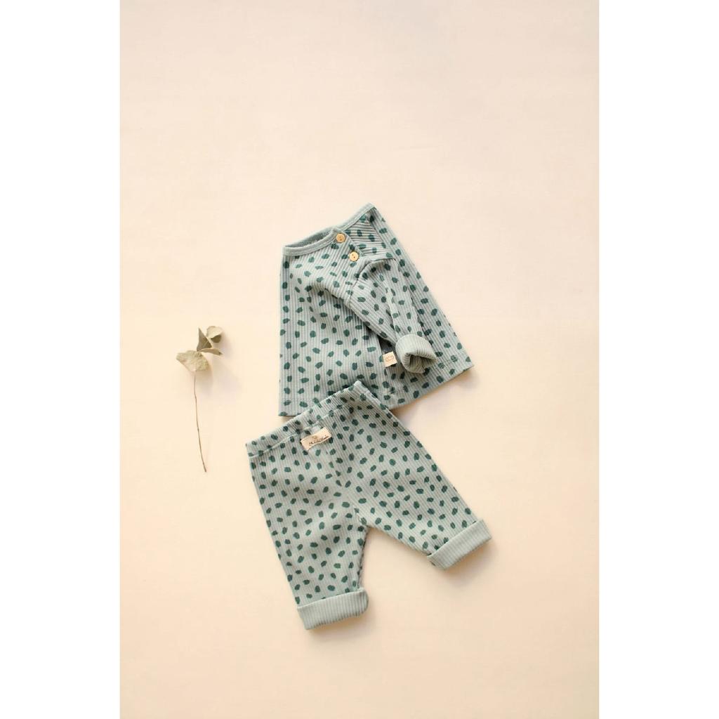 Верхний комплект для малышей с акварелью