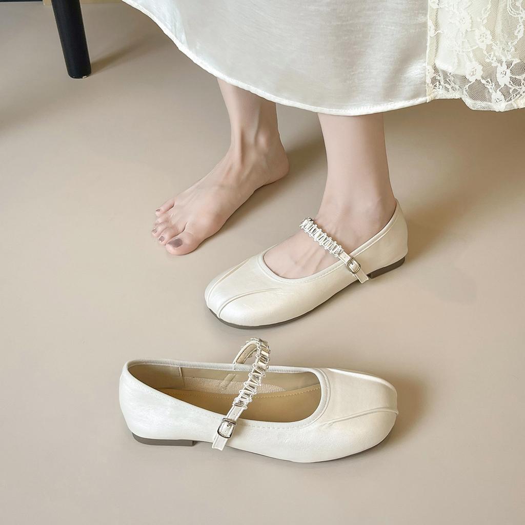 Французские туфли-балетки с круглым носком, плиссированным верхом, неглубоким вырезом, универсальной плоской подошвой, повседневные, темпераментные, балетного стиля, фэн-шуй, с отделкой стразами, ремешком с пряжкой Мэри Джейн