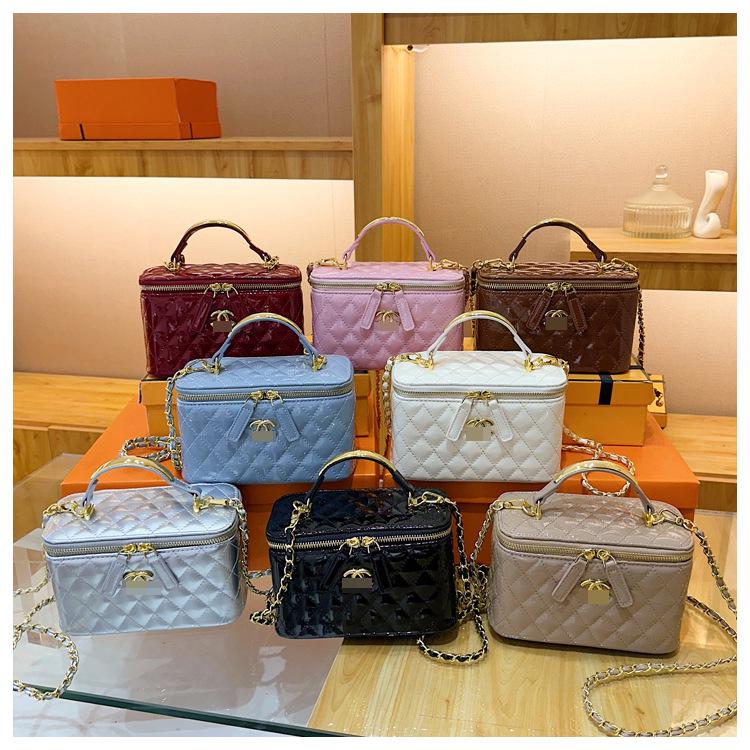 Elegant Shiny PU Diamond Lattice Chain Shoulder and Crossbody Handbag for Women