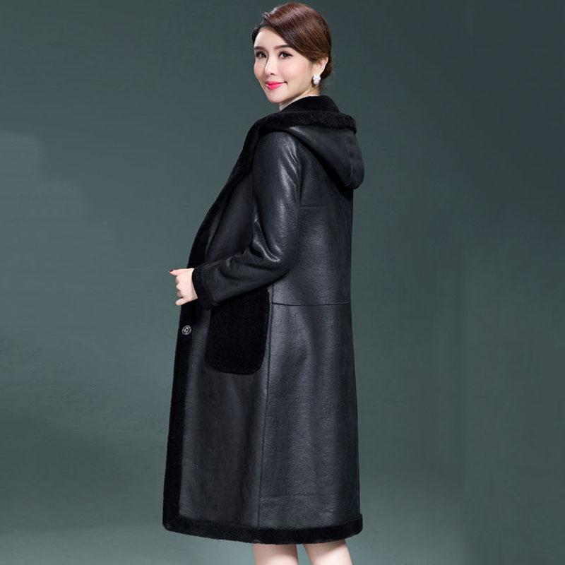Новая модная женская куртка из искусственной кожи, зимняя овечья кожа с мехом, пальто с капюшоном, двусторонние дубленки
