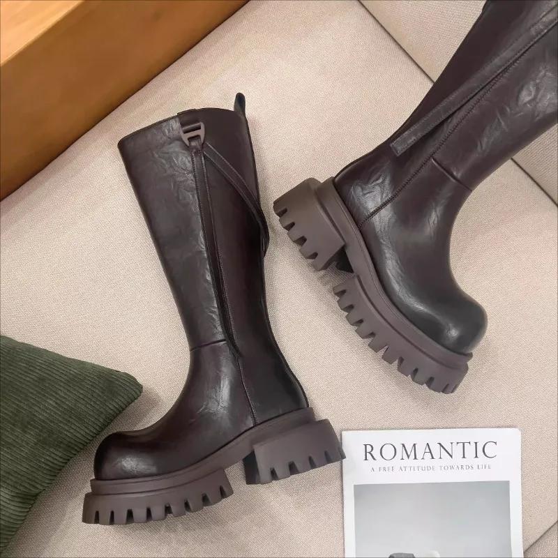 Женские сапоги на платформе до колена, брендовые зимние туфли на высоком каблуке из кожи 2025 года, трендовые дизайнерские готические мотоциклетные ботинки на толстой подошве Mujer