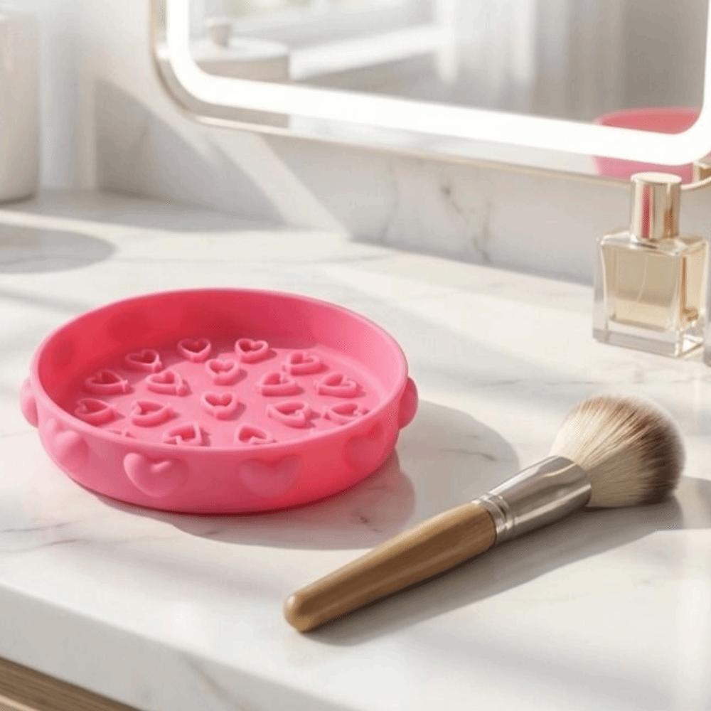 Heart Pattern Brush Cleaning Tray Portable Brush Cleaning Tool Clean Brushes