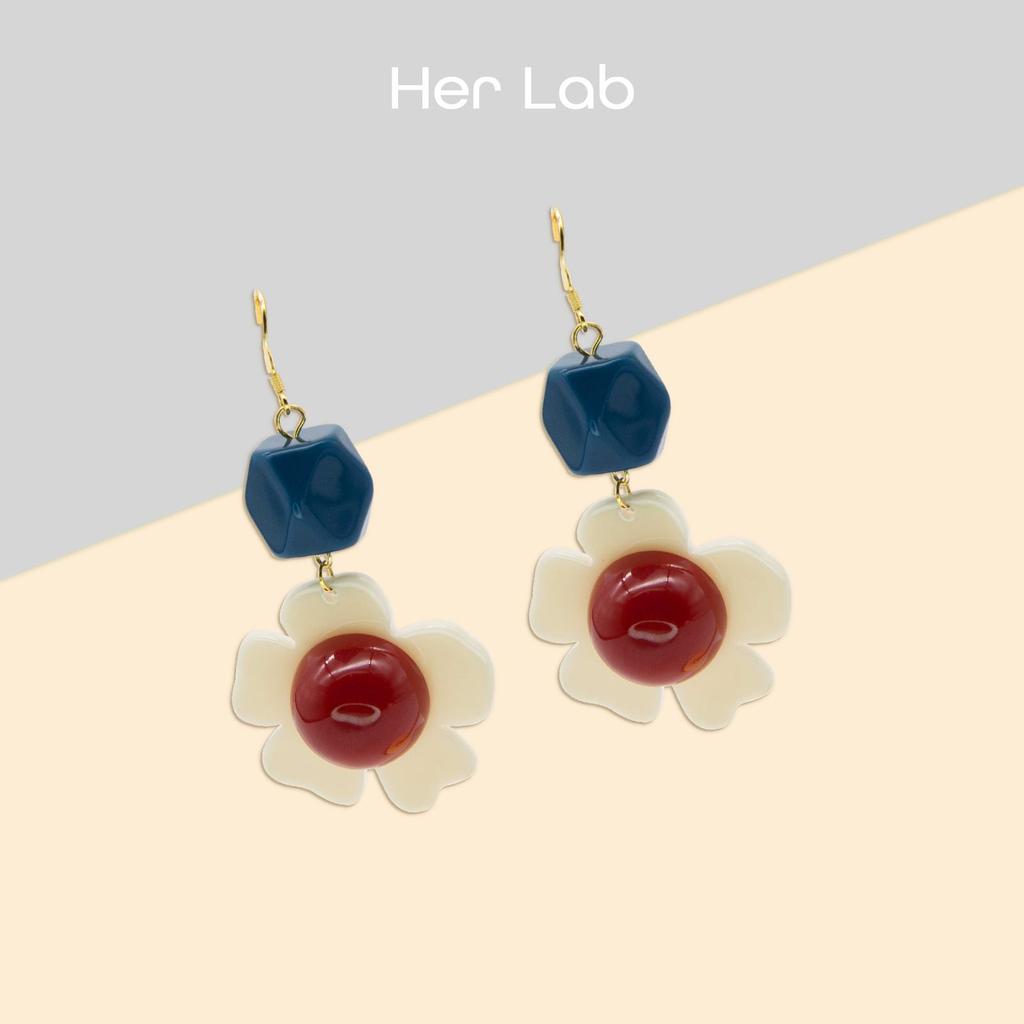 Her Lab | Ювелирные изделия с висячими серьгами с белыми и красными цветами. Ее лаборатория | серьги с белыми и красными цветами, ювелирные изделия