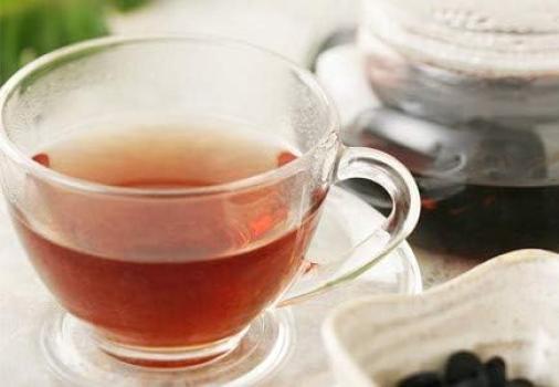 Полезный черный чай из бобов, разработанный больницей Tanida Hospital, листья шелковицы и 8 других натуральных ингредиентов Made in 30, богатый чаем для лечения диабета.