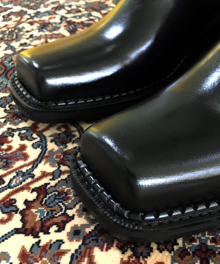 Joenshoe Kleine Square Side Zipper Boots Black