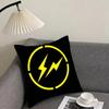 Lightning F-Fragment Designs Наволочка для подушки Ультрамягкая, приятная для кожи ткань Комфорт как в облаках и скрытая молния
