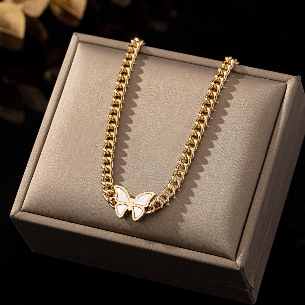 Женский браслет, простая цепочка с подвеской-бабочкой, подходит для повседневного ношения и отпуска