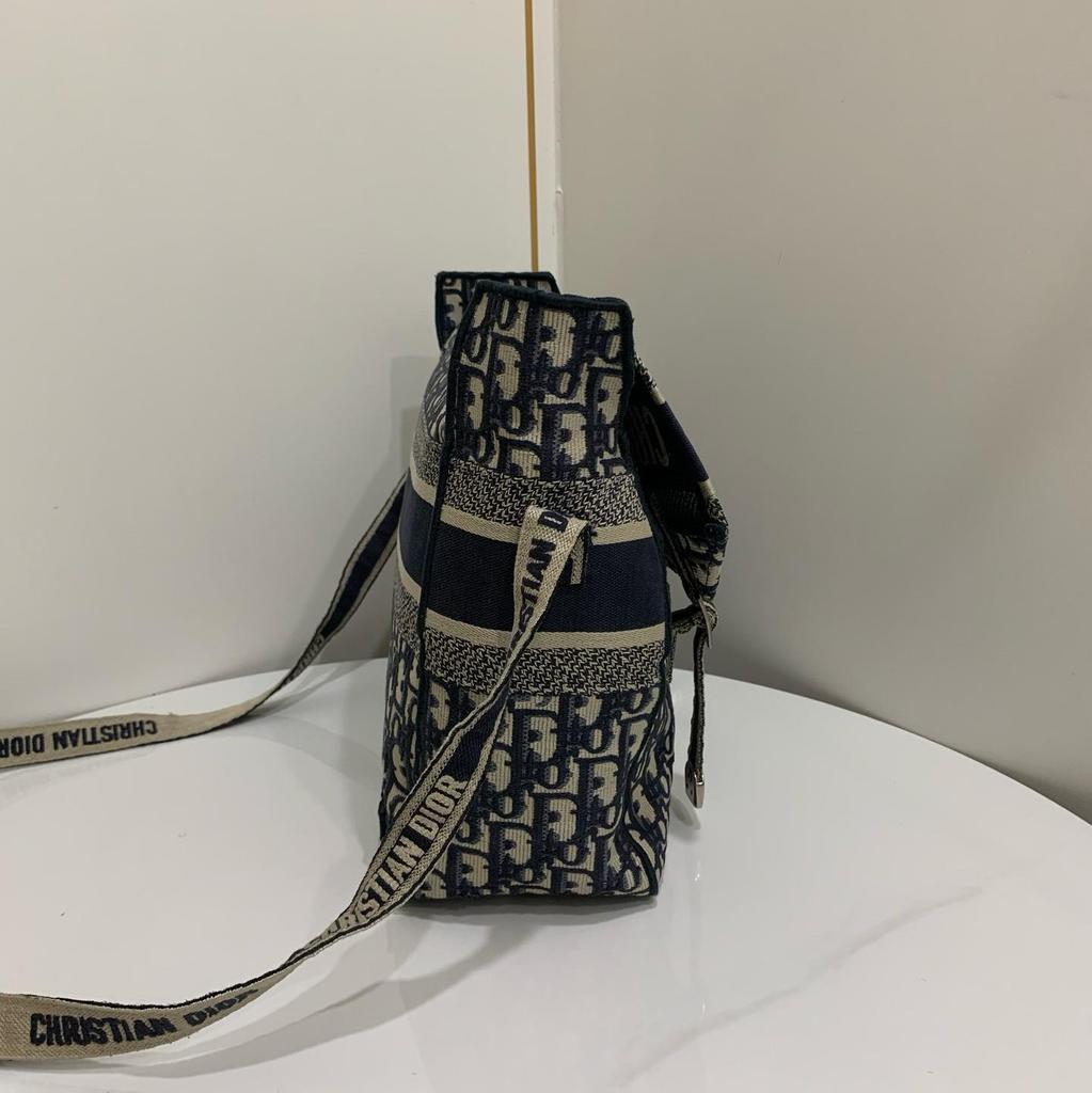 [Pre-Owned] Camp Classic Monogram Embroidered Vintage College Style Canvas Shoulder Bag - Excellent #10G55ZF