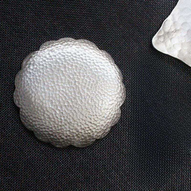 1 шт. Новые жестяные подставки в японском стиле, круглые блюдца с цветком сливы, металлические теплоизоляционные подкладки, аксессуары для чайной церемонии