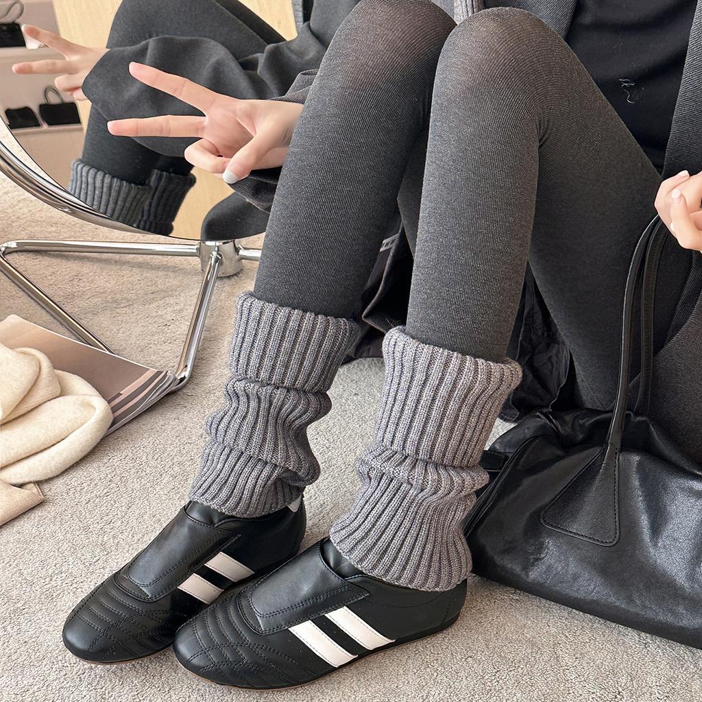 У Ади такие же туфли для тхэквондо, ленивые туфли на одной педали, женские новые ретро классические черно-белые повседневные спортивные туфли.