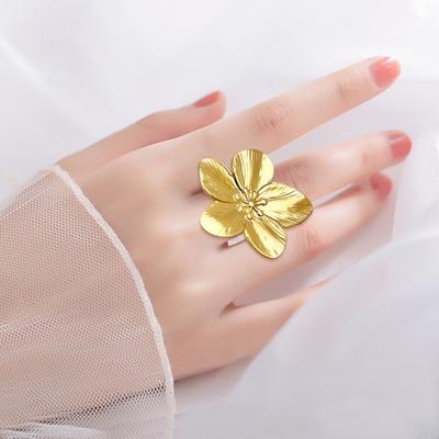 Кольцо с цветком, регулируемое, полированное, металлическое, сплошного цвета, гладкое, преувеличенного стиля, лепестковое, женское, для выпускного бала, подарок на день рождения, праздничный подарок, ювелирные изделия