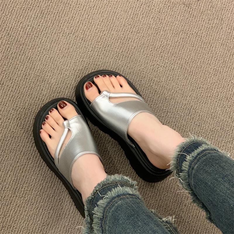 Летние женские шлепанцы на платформе с толстой подошвой, модные шлепанцы с перемычкой для пальца, женские повседневные сандалии для пляжного отдыха