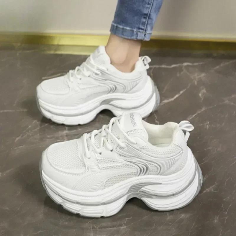 Спортивная обувь 2024 года, модная новая спортивная обувь на платформе, осенняя повседневная обувь на шнуровке с сетчатой поверхностью, дышащая женская обувь для ходьбы