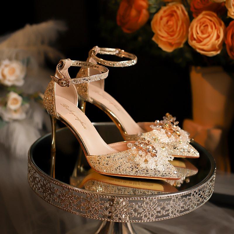 Туфли на высоком каблуке женские летние 2025 новые красивые односложные ремешок с юбкой свадебные туфли с острым тонким каблуком легкие босоножки женские