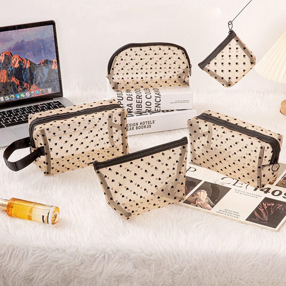 Прозрачная косметичка в форме сердца для женщин, многофункциональная сумка-органайзер для губной помады