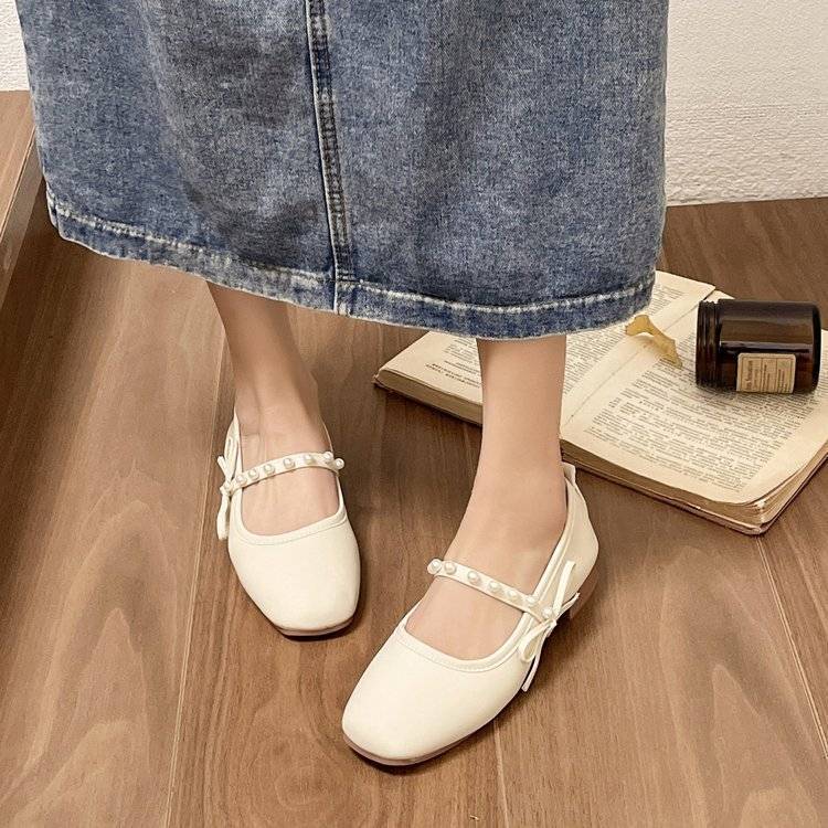 French Xiaoxiangfeng Flat-bottomed Comfortable Single Shoes Soft Leather Mary Jane Women's Shoes 2025 Summer and Autumn New Temperament Gentle Wind