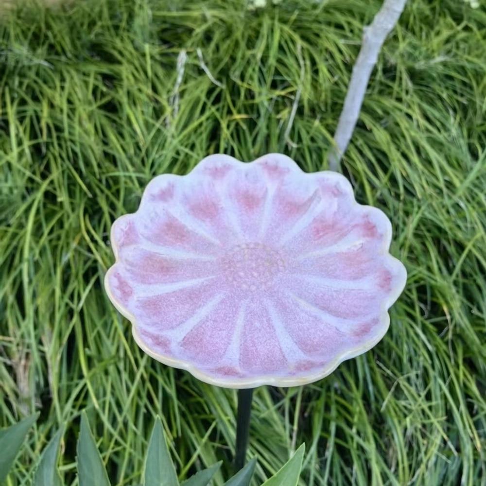 Flower-Shaped Bee Watering Station Rust-resistant Butterfly Bee Mixer Bird Bath Bowl Backyard