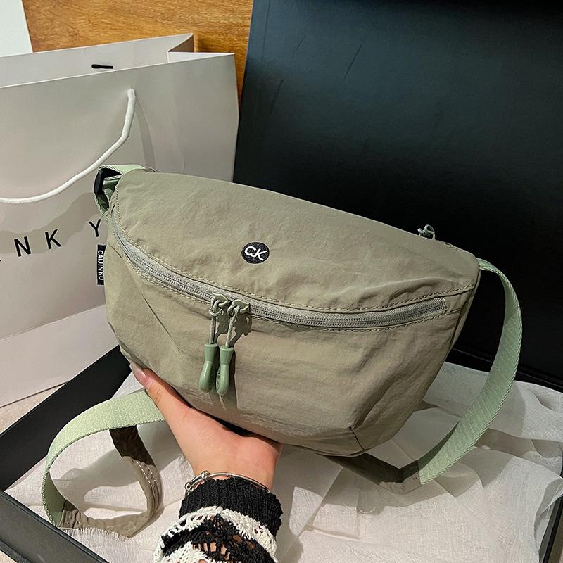 Сверхлегкая водонепроницаемая нейлоновая сумка кроссбоди - Женская большая вместимость, универсальная подмышечная сумка-седло