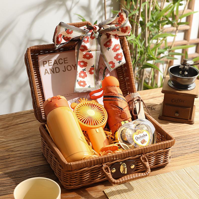 Premium Wellness Souvenir Women Birthday Home Spa Relax Occasion Woven Storage Basket Blanket Cup Comb Beauty Guasha Gift