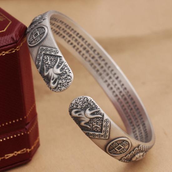 Мужской браслет Pixiu Ретро Регулируемая мантра Lucky Fengshui Декор Богатство Счастье Защита монеты Декор Rilievo Браслет с открытием