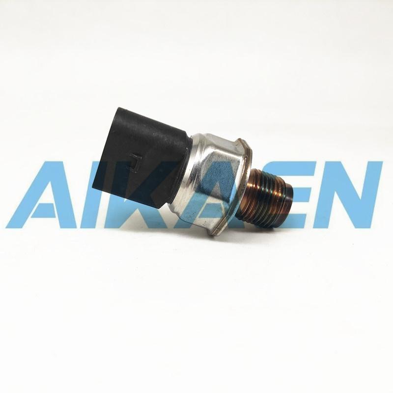 55PP28-01 55PP2801 Original Fuel Rail Pressure Sensor For  A4 A5 A6 A7 Q5 Q7 3.0 4.2 TDi 05A906051