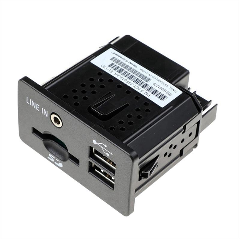 USB-розетка для игрока Автоаксессуары Интерфейс AUX USB-порт со считывателем карт Запчасти для ремонта автомобиля для TRANSIT