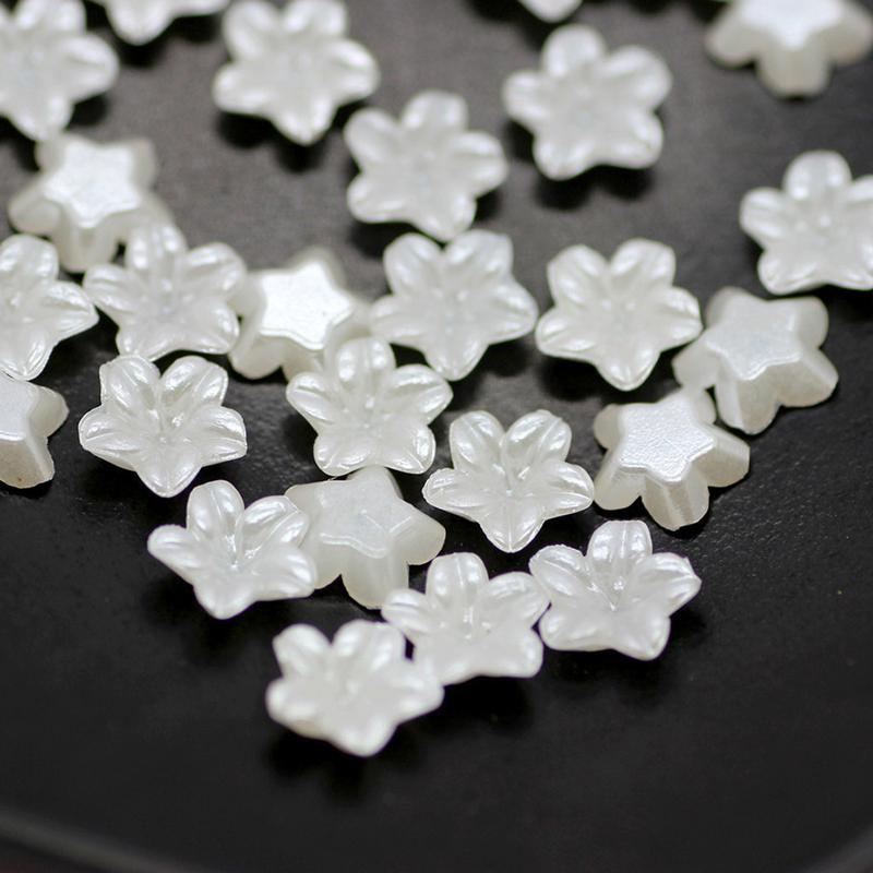 100 шт. Имитация ракушек, бежевые лепестки, цветок вишни, свободные бусины, сделай сам, украшения для ногтей, материалы ручной работы