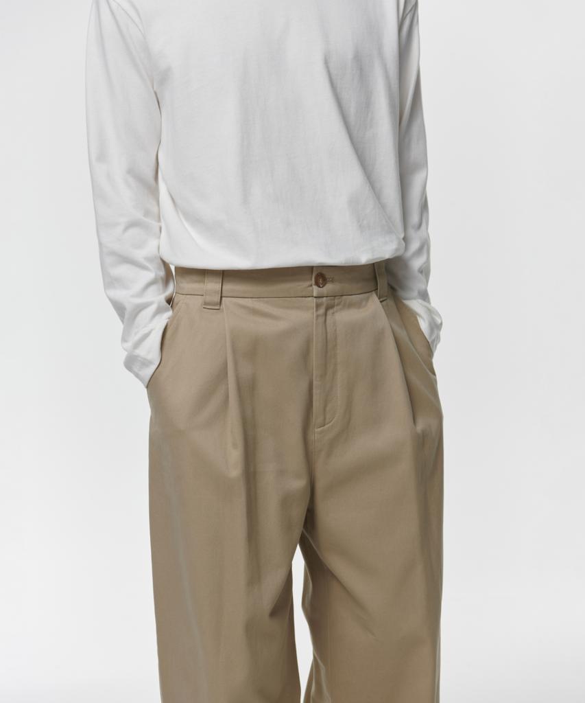 MUSINSA STANDARD Curved Wide Chino Pants [Beige]