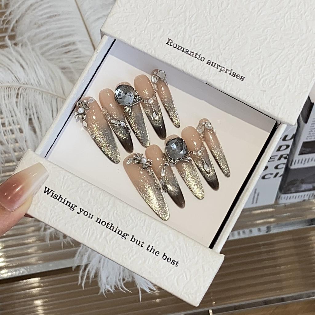 Light Luxury High-end Square Diamond Burst Side Light French Cat Eye Peach Black Clever Wearable Armor Patch