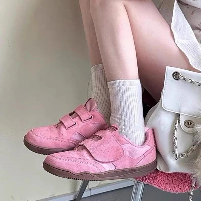 Женская обувь 2024 года, горячая распродажа, женская обувь из вулканизированной кожи с пряжкой на ремешке, модная женская повседневная обувь с круглым носком, новые однотонные классические кроссовки