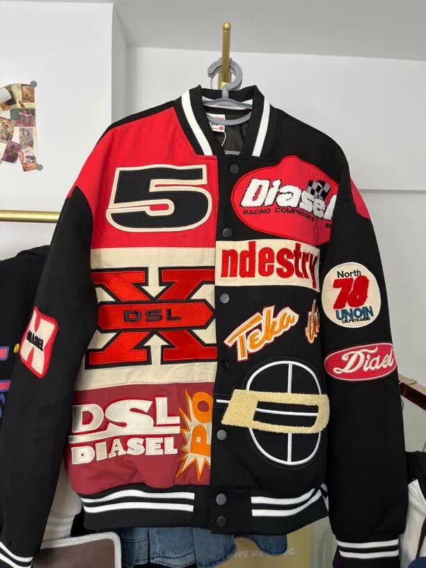 Бейсбольная куртка в стиле хип-хоп от Park Jae-Bum & Wang Jiaer: Свободный крой, тяжелая вышивка, модный унисекс-дизайн