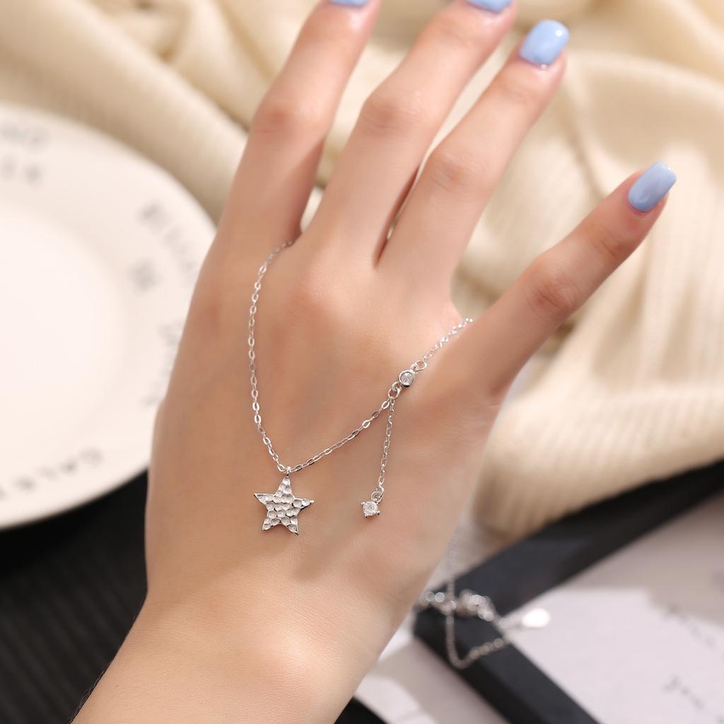 New Pentagram Necklace, Women's Star Pendant, Light Luxury, Cool Style, Collarbone Chain Accessory