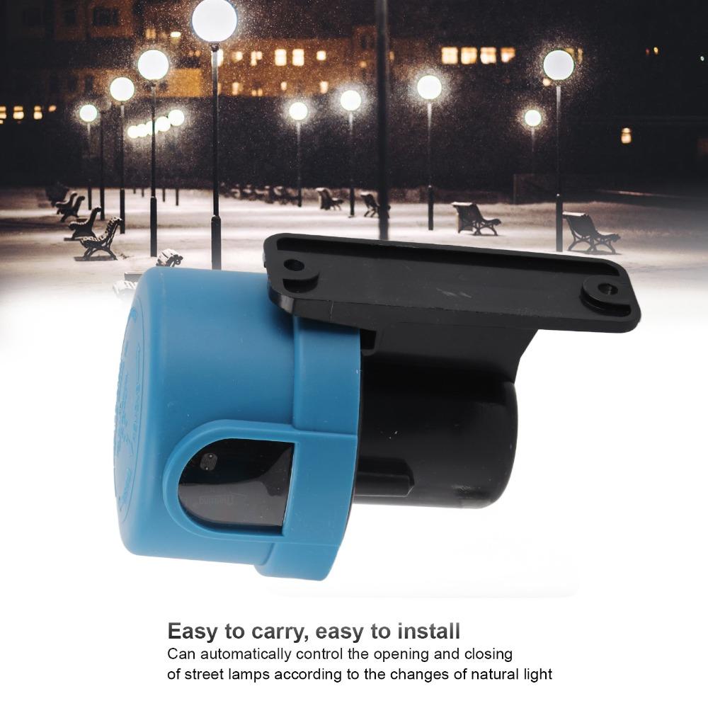 105 to 305V 10A Twist Lock Photocell High Sensitivity Plastic Housing Photocell Automatic Switch Auto Control