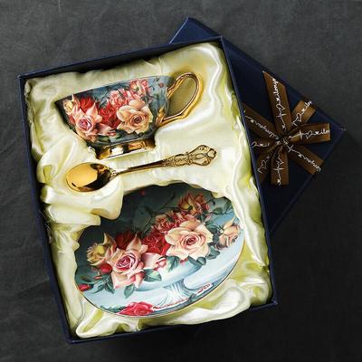 Подарочный набор керамической кофейной чашки и блюдца